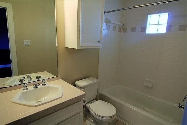 Building Photo - 9810 Marlink