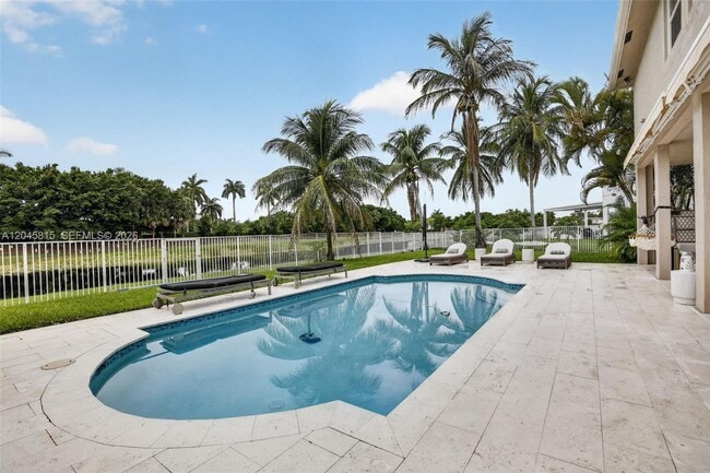 Building Photo - 981 Waterside Cir