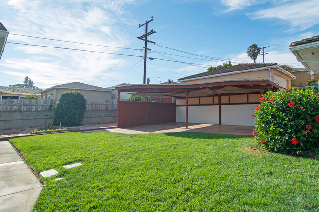 Building Photo - Charming Point Loma home with views!