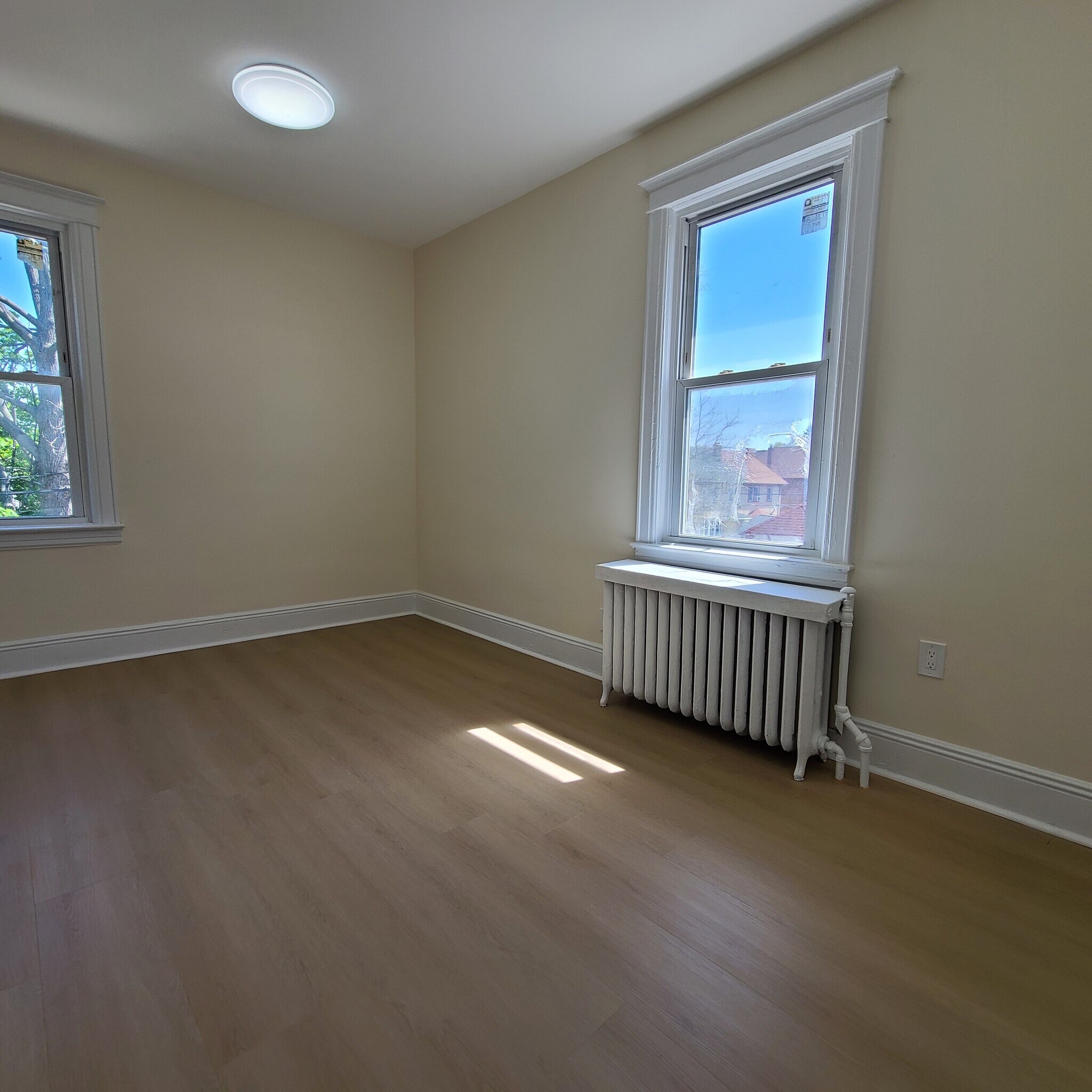 Building Photo - 704 79th St