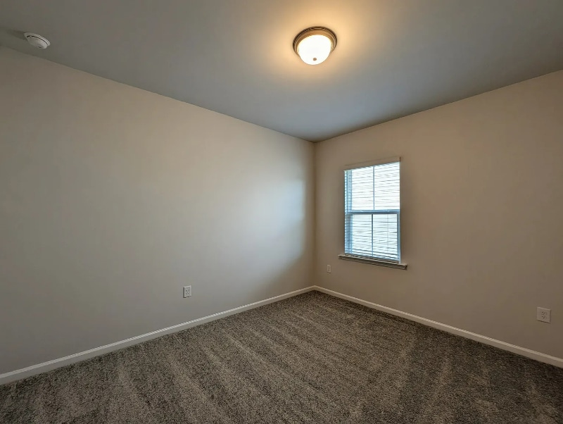 Building Photo - 740 Ben Ledi Ct