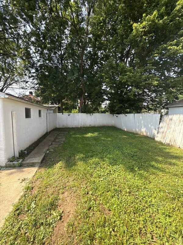 Building Photo - 1789 Ransburg Ave