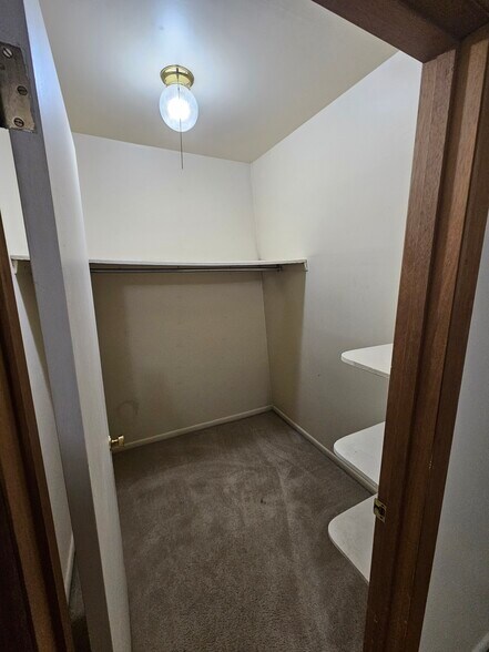 Building Photo - 2740 University Ave