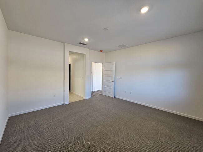 Building Photo - 7438 Chadbourne Wy