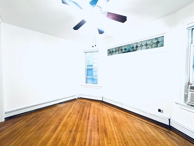 Building Photo - 63 Van Reypen St