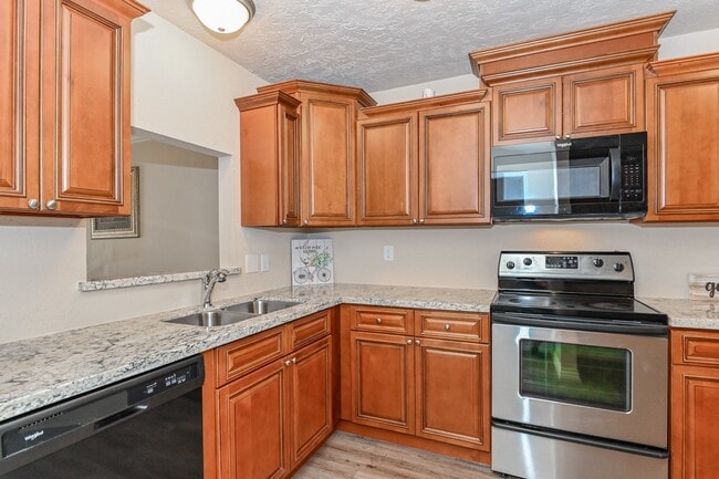 Building Photo - 3 BEDROOM HOUSE FOR LEASE