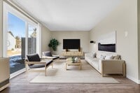 Coach Lantern Living Room - Coach Lantern Apartments, LLC