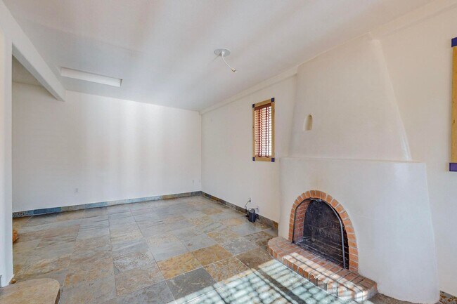 Building Photo - 1314SF Ridgecrest Brick 2 Bedroom  1 Bath ...