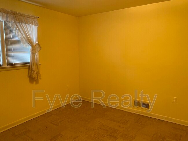Building Photo - 2125 McKay St