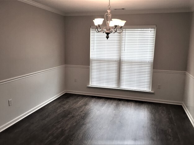 Building Photo - 210 Pine Forest Ln