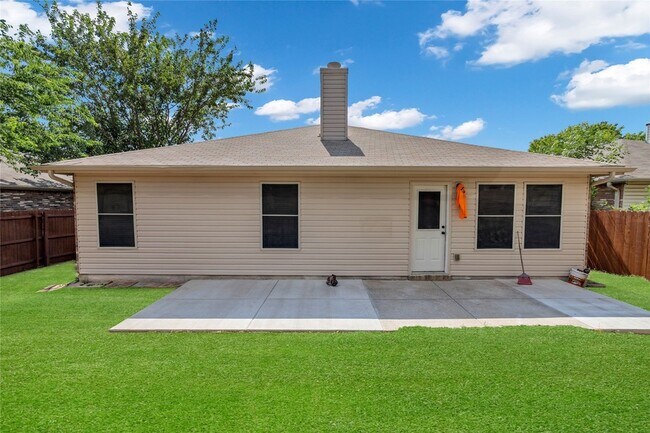 Building Photo - 5132 Bedfordshire Dr