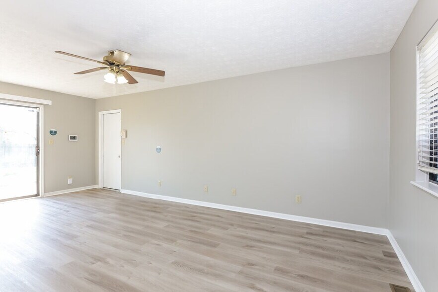 Building Photo - 1481 Rebecca Ln