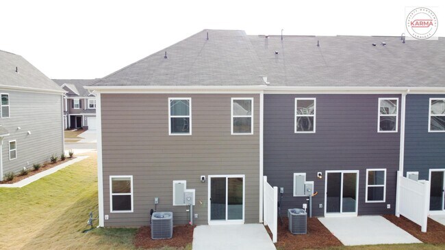 Building Photo - 785 Earhart St NW