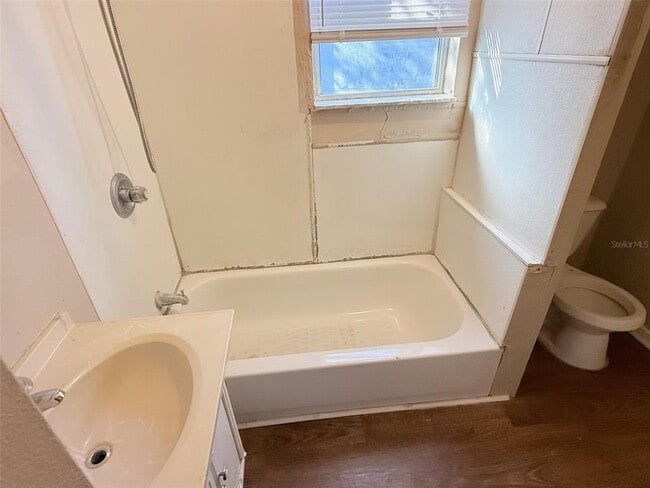 Building Photo - 2609 4th St S