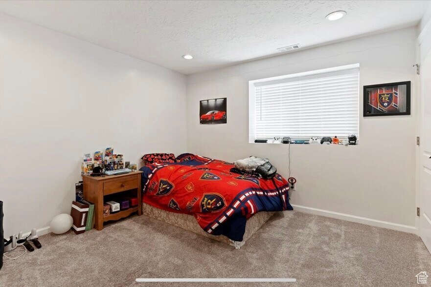 Building Photo - 5769 S 3500 W