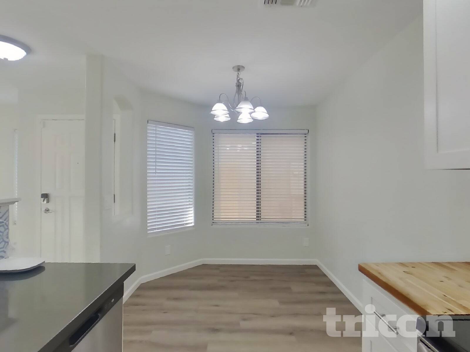 Building Photo - 8701 S 50th Dr