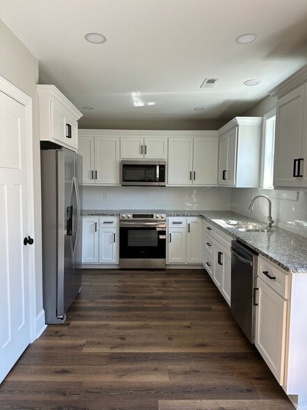 Building Photo - 5507 Bucks Garage Rd