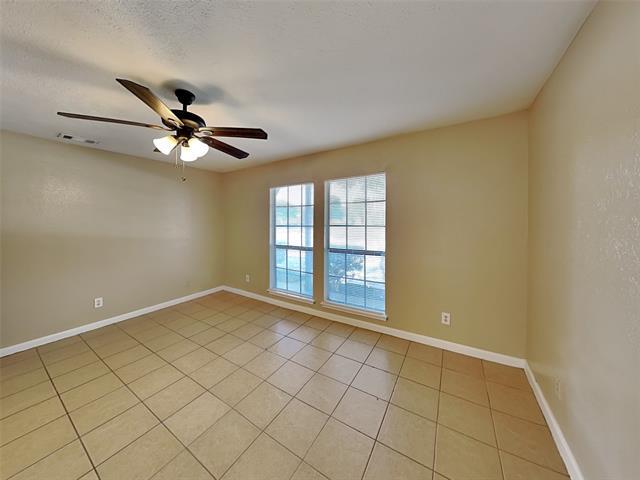 Building Photo - 1386 Southridge Dr