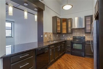 Building Photo - 87 Peachtree St SW