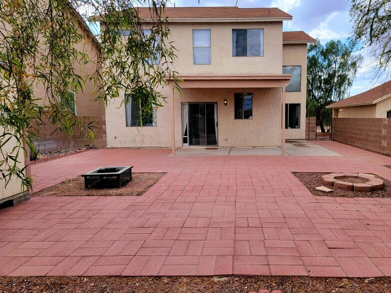 Backyard - 8697 S Desert Rainbow Dr