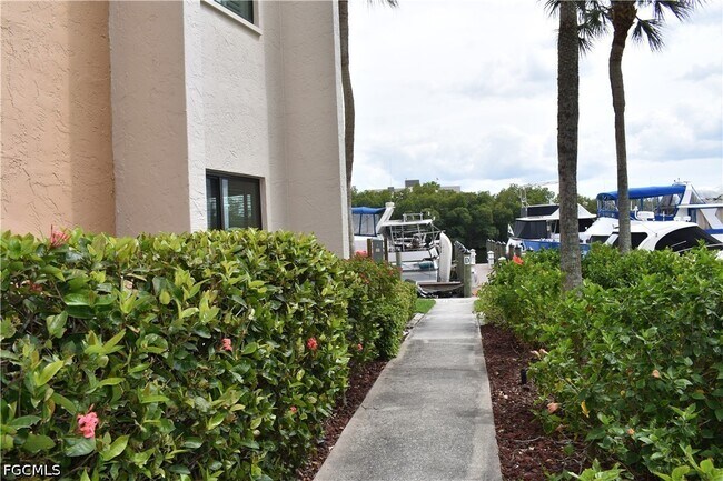 Building Photo - 3462 Hancock Bridge Pkwy