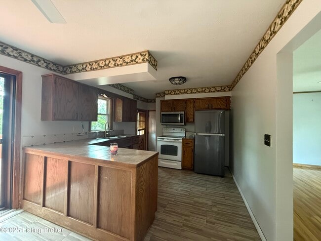Building Photo - 8216 Glimmer Way