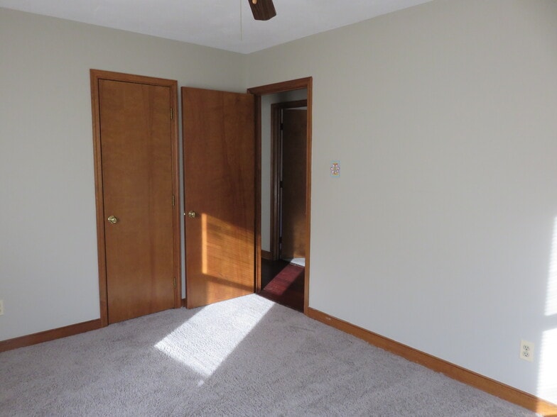 Building Photo - 7078 Ann Cabell Ct