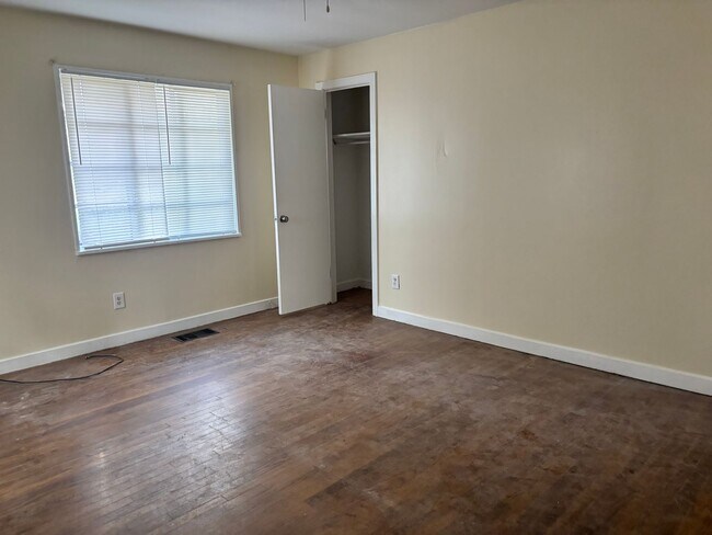 Building Photo - 237 Sykes Rd