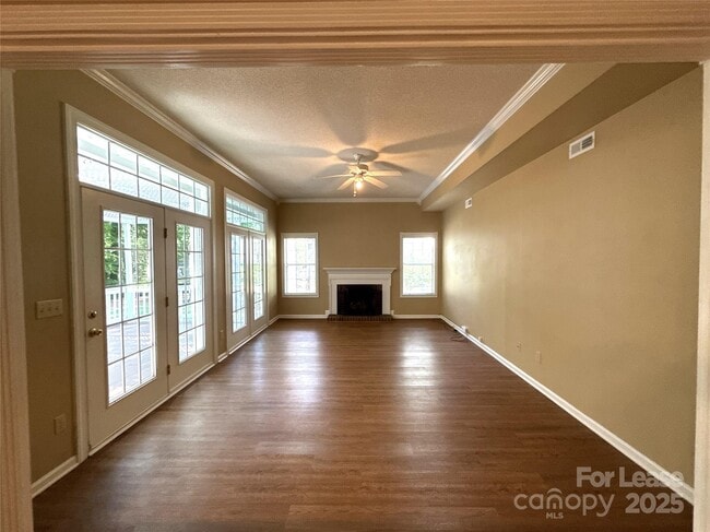 Building Photo - 12823 Diamond Dr