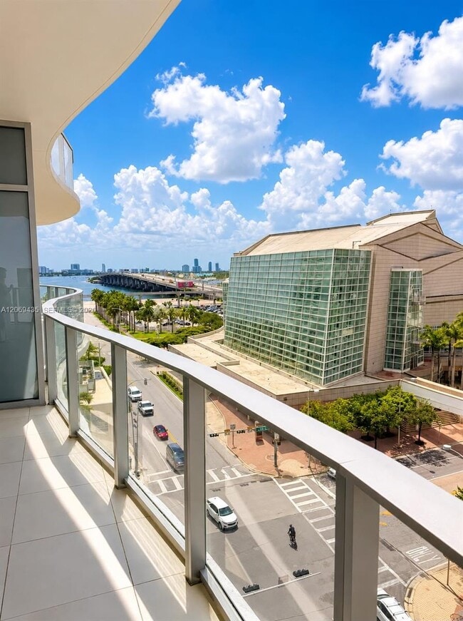 Building Photo - 1400 Biscayne Blvd