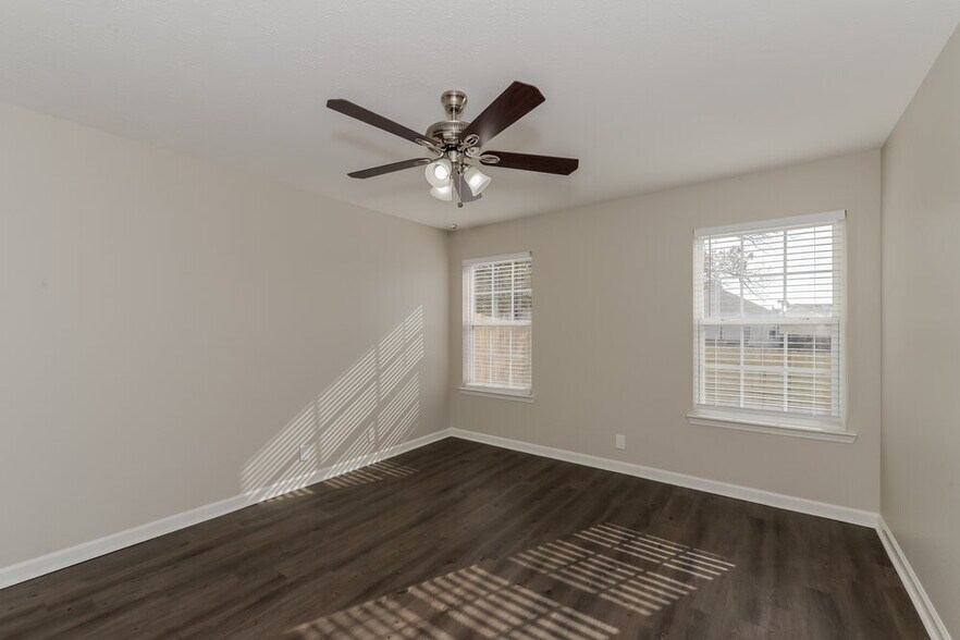 Building Photo - 7409 E Winchester Dr