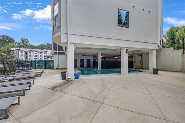 Building Photo - 6890 Peachtree Dunwoody Rd