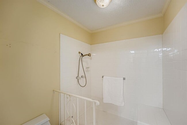 Building Photo - 8104 East Ct