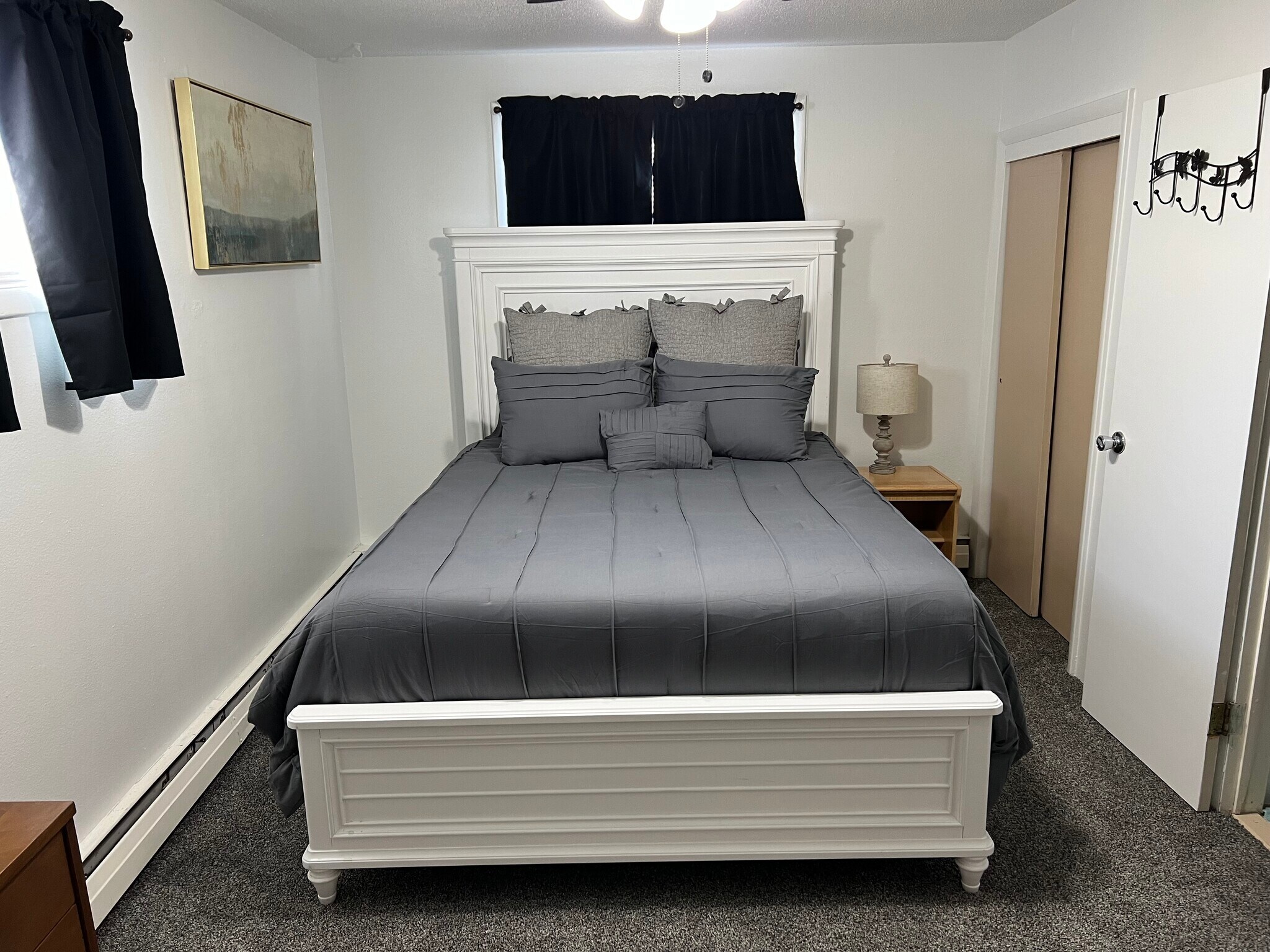 Building Photo - 506 S 5th Ave