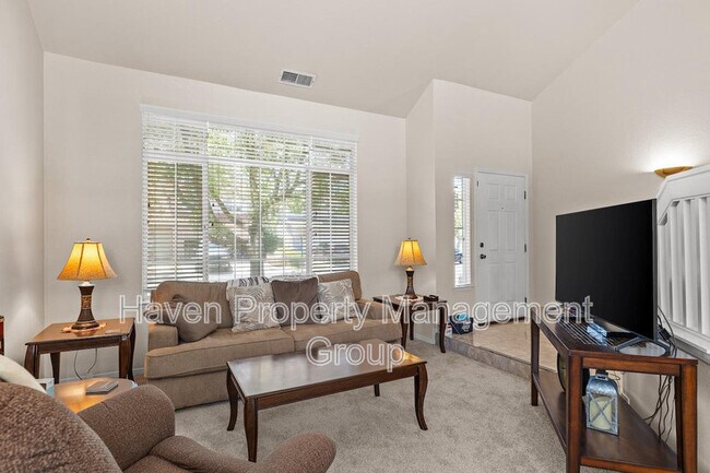 Building Photo - 2866 Valcourt Way