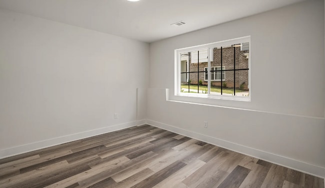 Building Photo - 3165 Dogwood Dr