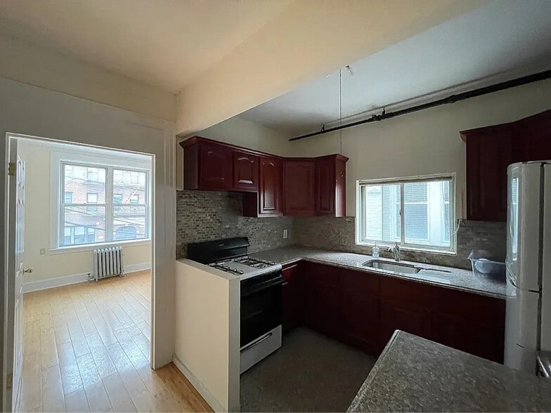 Building Photo - 25-66 33rd St