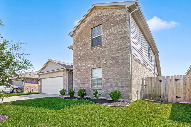 Building Photo - 21500 Rustic Elm Dr