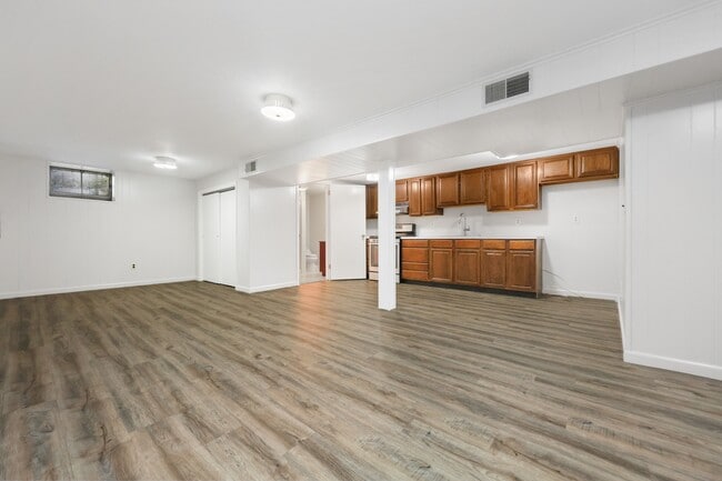 Building Photo - 11A Mead Ave