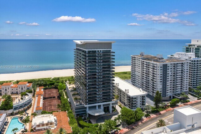 Building Photo - 5875 Collins Ave