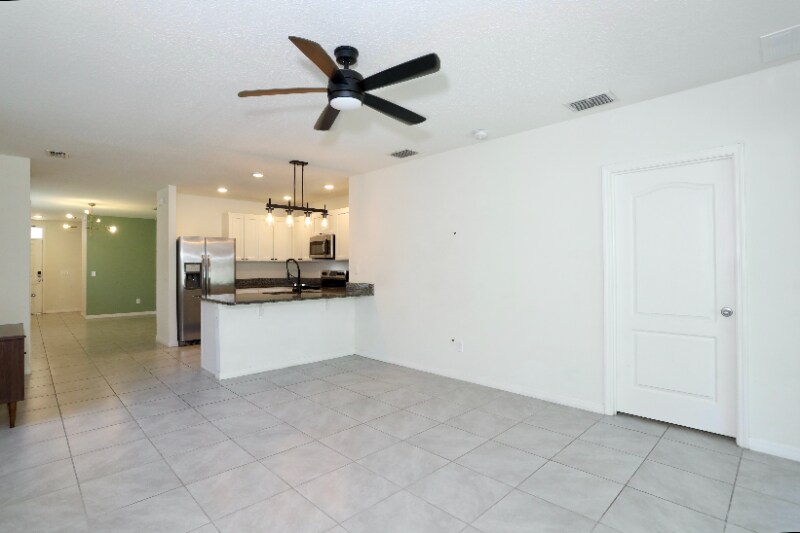 Building Photo - 3212 Surfbird St