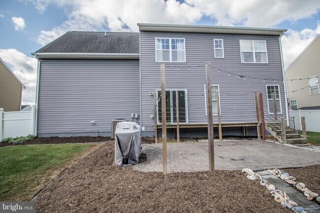 Building Photo - 45567 Bethson St