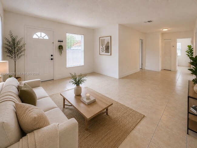 Building Photo - 3810 SW 89th Ave
