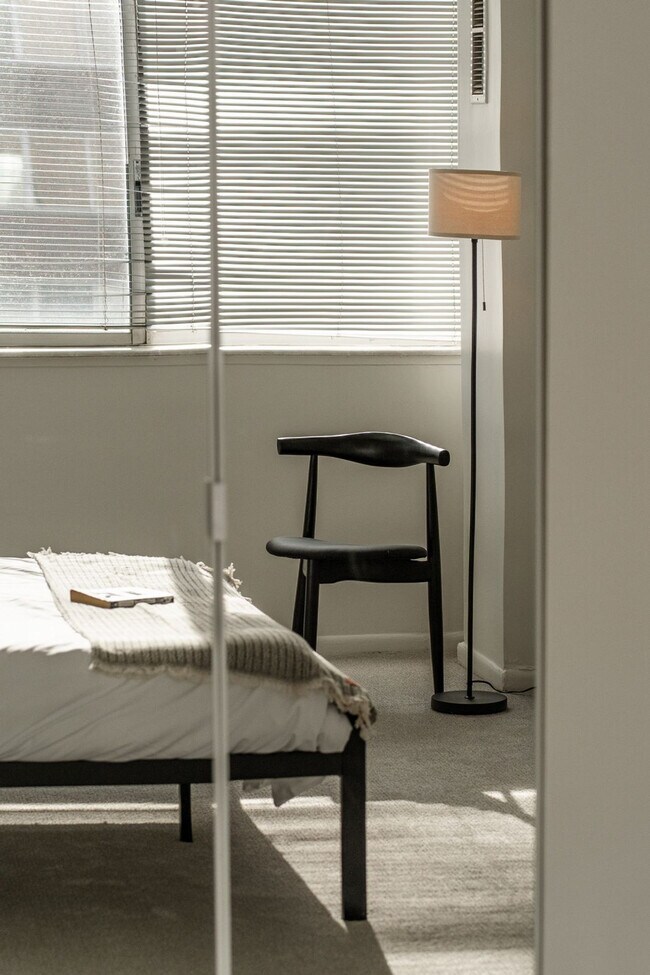 Building Photo - 901 S Ashland Ave