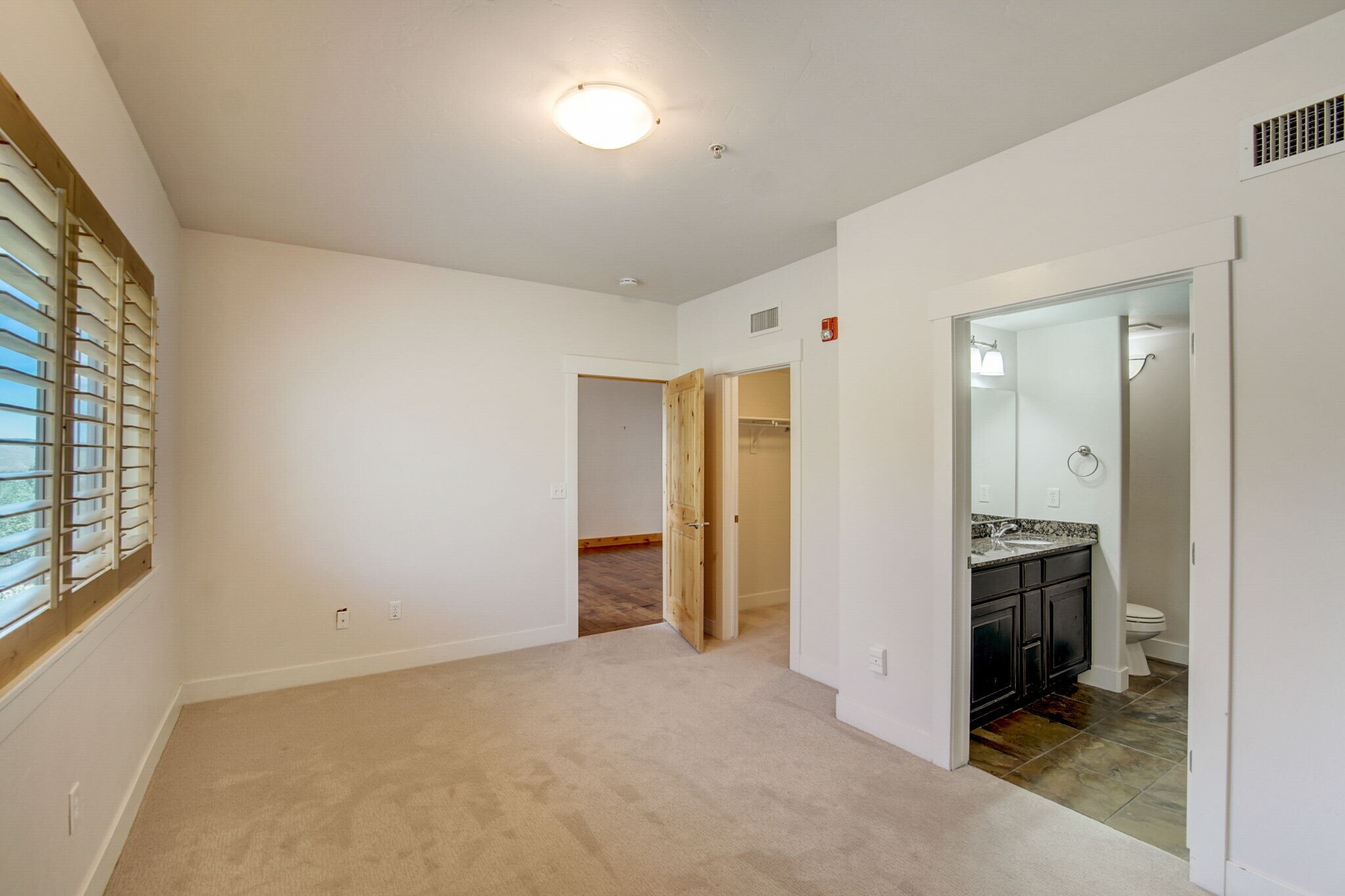 Building Photo - 5519 Lillehammer Ln