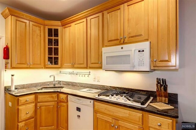 Building Photo - 106 Stonegate Trail