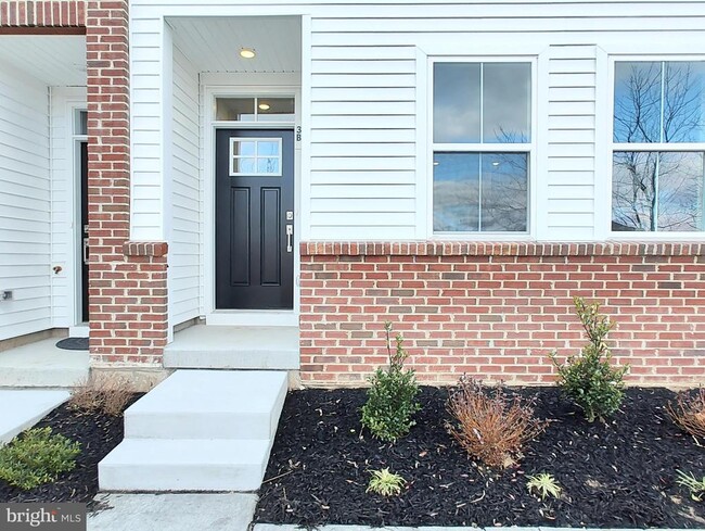 Building Photo - 3 Wafer Aly