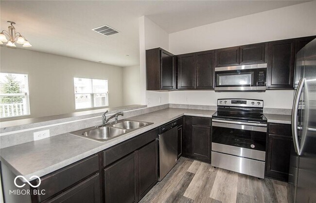 Building Photo - 12035 Zircon Ln