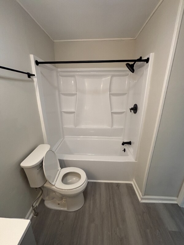 Building Photo - 2-4-4 N Liberty Ave