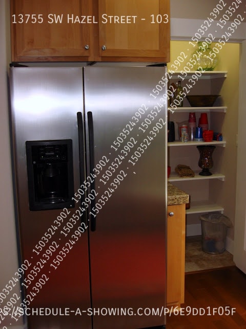 Building Photo - 13755 SW Hazel St